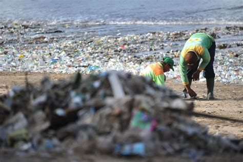 Balis Beaches Severely Swamped By Garbage During Monsoon Season Culture