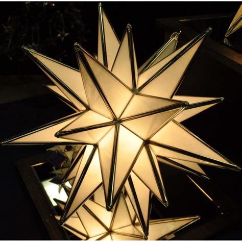 Lighted Moravian Star Light With 26 Points