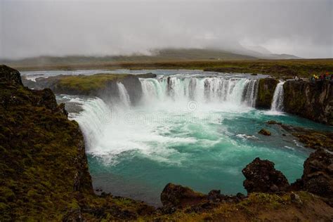 La Godafoss Icelandic La Cascada De Los Dioses Es Una Famosa Cascada