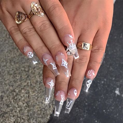 Cute Acrylic Nails With Initials Be Careful Not To Cut The Skin