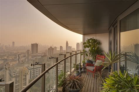 Mumbai Views Of The City Skyline Give This Apartment An International Look