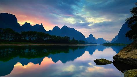 Wallpaper China Yangshuo Guangxi Lijiang River Mountains Water