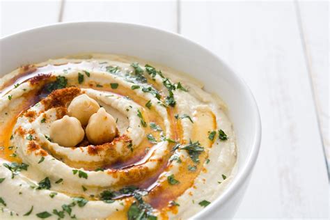 this hummus recipe is so easy it s going to make your heart sing scoop empire