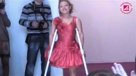 Fashion Underarm Amputee Woman Crutching Youtube