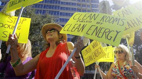 Protesters Bring Pitchfork Protest To Duke Energy Floridas Headquarters