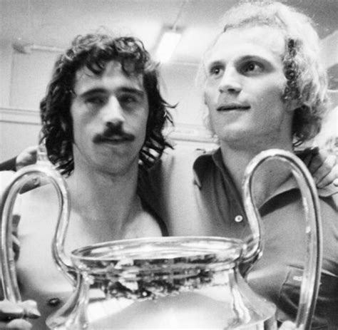 Help us build our profile of gerd muller and uschi ebenbock! Fußball-Idol: Gerd Müller - Die Nation leidet mit ihrem ...