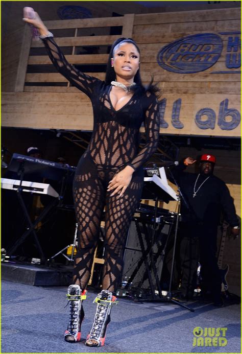 Nicki Minaj Leaves Little To The Imagination During Super Bowl 2015 Party Performance Photo