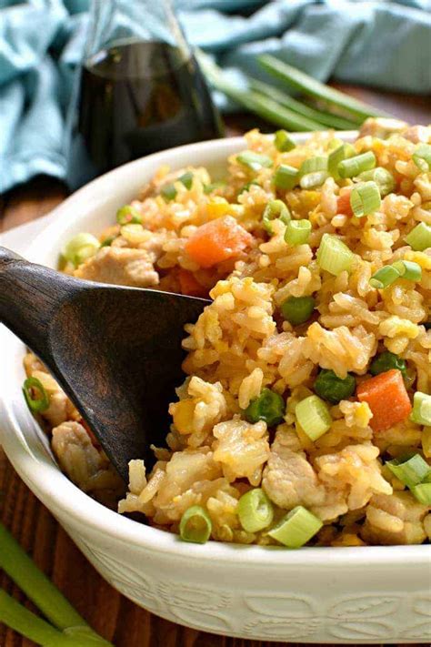 It's loaded with soy doused chicken, veggies and fried rice sauces that are so iconic to this dish. Easy Chicken Fried Rice - Lemon Tree Dwelling