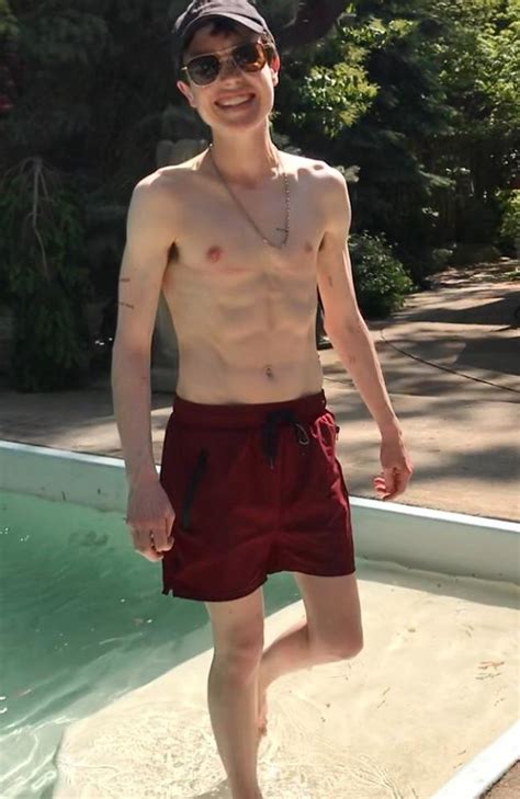 Umbrella Academy Star Elliot Page Shows Off Abs In Shirtless Photo