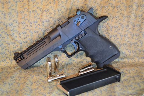 Desert Eagle Black L5 The Better Lion And Bear Country Handgun
