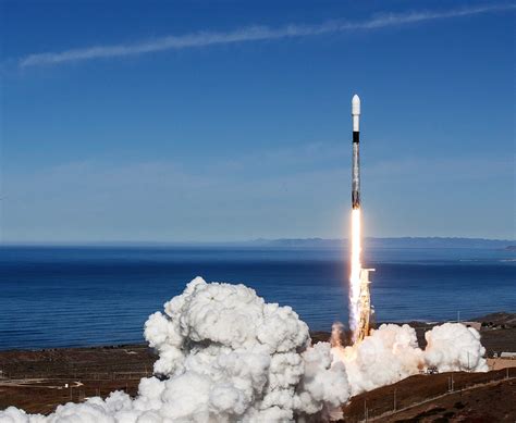 Spacex Falcon 9 Rocket Launch Blogtheday