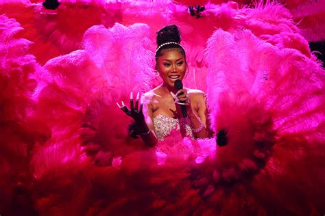 Bet Awards 2022 Muni Long Turns Heads While Performing In A Burlesque