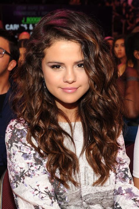 Sign up to talk with other selenators! SELENA GOMEZ at 2014 Nickelodeon's Kids' Choice Awards in ...