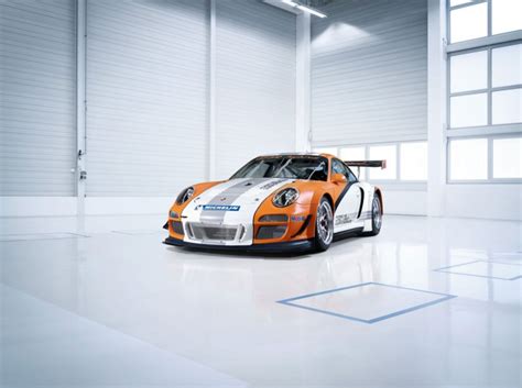 Porsche 911 Gt3 R Hybrid Car Body Design