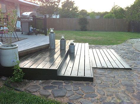 Until an old friend of mine contacted me and asked if i wanted some pallets he had on hand. DIY-Pallet-Deck-9 | Home Design, Garden & Architecture ...