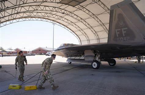 71st Fighter Squadron Receives First F 22s 505th Command And Control