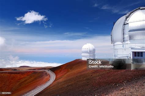 Observatorium Mauna Kea Di Puncak Gunung Mauna Kea Hawaii Usa Foto Stok