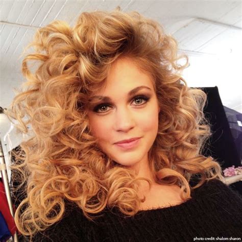 They were pretty funny looking to be fair! 80's curls love it | 1980s hair, 80s hair, Hair styles