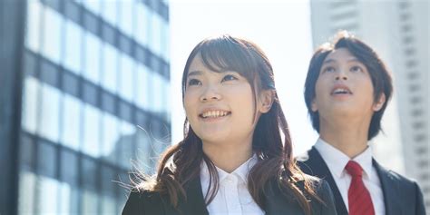 Mar 16, 2020 · 公務員を目指すのであれば、まずは公務員試験に合格することが必要です。 ここでは自宅で学習できる通信講座を2つご紹介します。 通信講座はスクールよりもリーズナブルなので、費用を抑えて合格したい方におすすめです。 ユーキャンの公務員対策講座 地方公務員の職種には何がある？地方公務員のお仕事とは ...