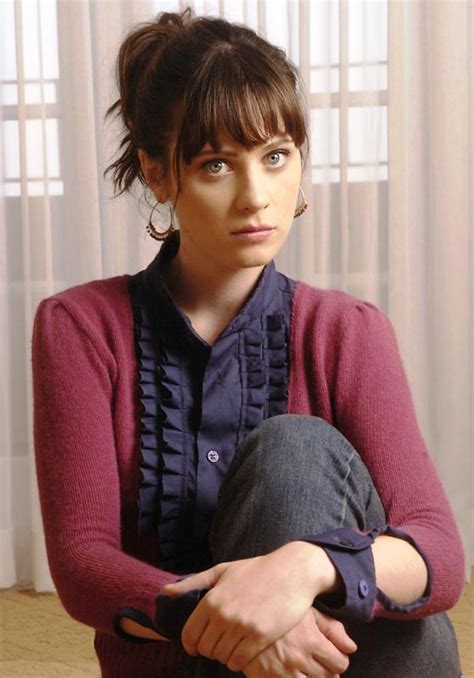 63 Beautiful Zooey Deschanel Hairstyle Pictures