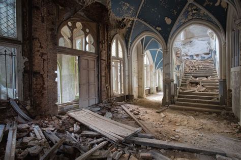 Deserted Places The Abandoned Miranda Castle Of Belgium