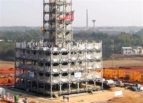 200 Chinese Workers Erect A 30 Storey Prefabricated Hotel In Just 15