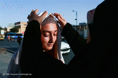 تصاویر دعوت زنان به حجاب در شیراز