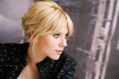 However in today s post we will be looking at the 15 best scarlett johansson short hair color style. Scarlett Johansson Kurzes Haar: Neueste Frisuren ...