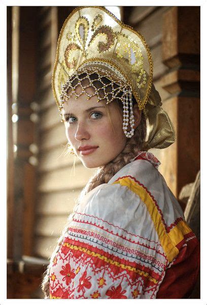 Example Of Slavic Type Of Face Traditional Outfits Russian Clothing