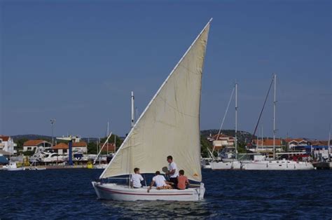 Burtiz Lateen Sail 2011 1