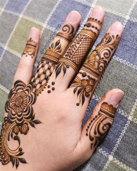 Captivating And Stunning Arabic Mehndi Designs For All