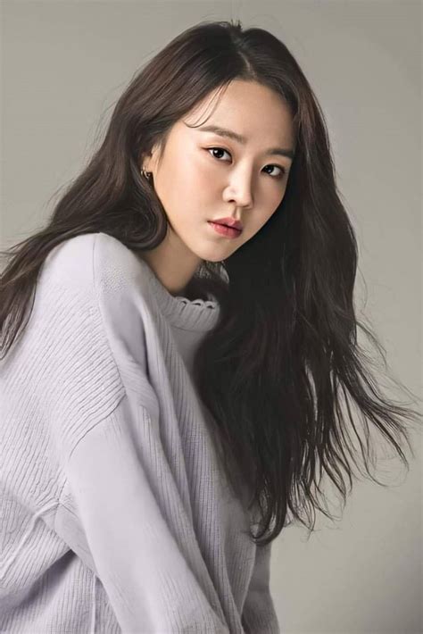 Though a celebrity park shin hye, values her privacy and has denied all her relationships through her agency. Shin Hye Sun Pictures For June 8, 2020