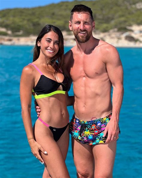 Who Is Lionel Messi S Stunning Model Wife Everything We Know About Antonela Roccuzzo Hello