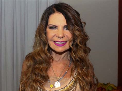 A música faz parte do projeto o grande encontro: Elba Ramalho canta no palco do Cultural Bar | ACESSA.com ...