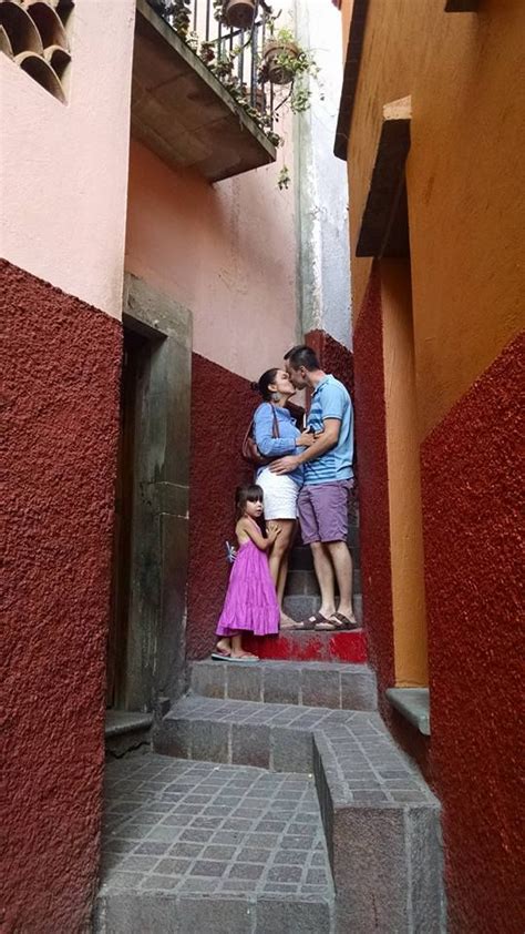 Callejon Del Besoalley Of The Kiss Guanajuato Mexico Mexico
