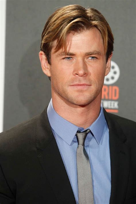 Azis Nook Handsome Chris Hemsworth At The Premiere Of In The