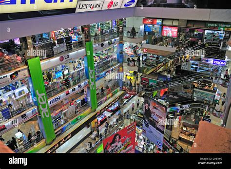 computer store Pantip Plaza, Thailand, Bangkok Stock Photo, Royalty Free Image: 58088900 - Alamy