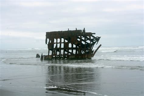Ship Wreck Cape Of Disappointment Oregon Travel Shipwreck Oregon