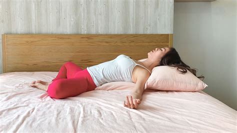 8 Yoga Poses You Can Do In Bed Before You Sleep Doyou Easy Yoga Poses Easy Yoga Yoga Poses