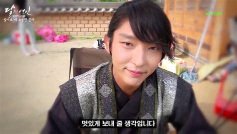 Lee joon gi, which also is written as lee jun ki, is a popular south korean singer and actor. Lee Joon Gi Gives EXO's Baekhyun Advice And Praise During ...