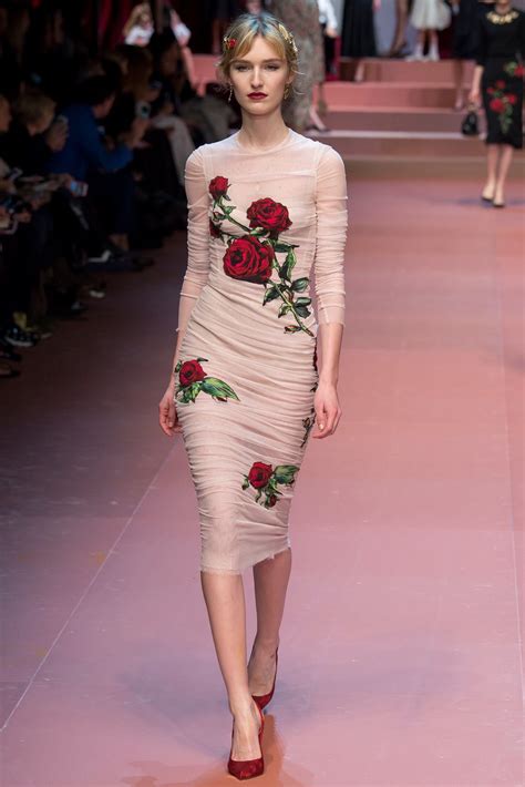 Dolce And Gabbana Fall 2015 Ready To Wear Fashion Show Vogue Fashion