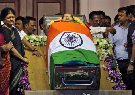 Jayalalithaa Funeral Tributes Pour In For Amma From Across The Nation Ibtimes India