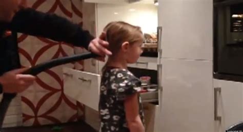 Dad Uses Vacuum To Do Daughters Hair Creates Perfect Ponytail