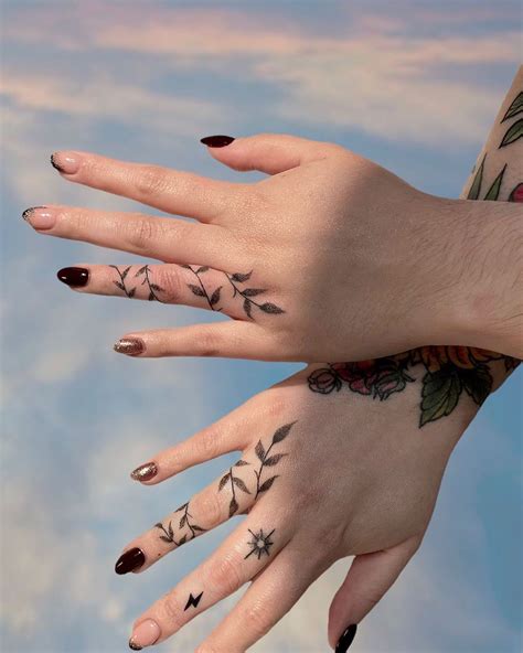 Discover 98 About Ring Finger Tattoos For Girls Best Indaotaonec