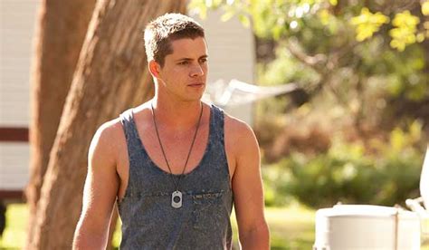 Johnny Ruffo Home And Away Character
