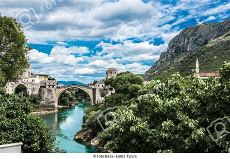 Stari Most U Mostaru Preuzmite Fotografiju Foto Baza