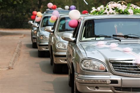 7 ways to organize transportation for your wedding guests