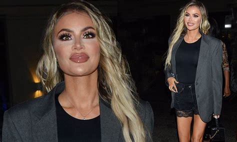 Towies Chloe Sims Puts On A Leggy Display In Tiny Lace Trimmed Denim