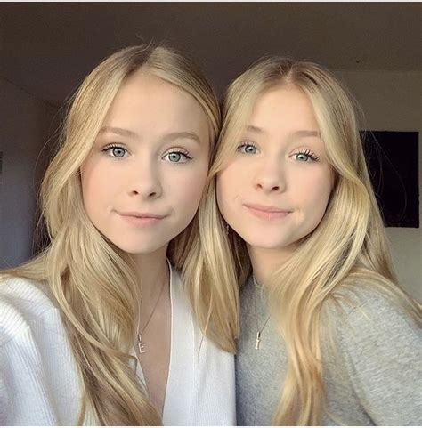 Pin By Dominik Polák On Photography Blonde Twins Girls Sister Beautiful Women Faces