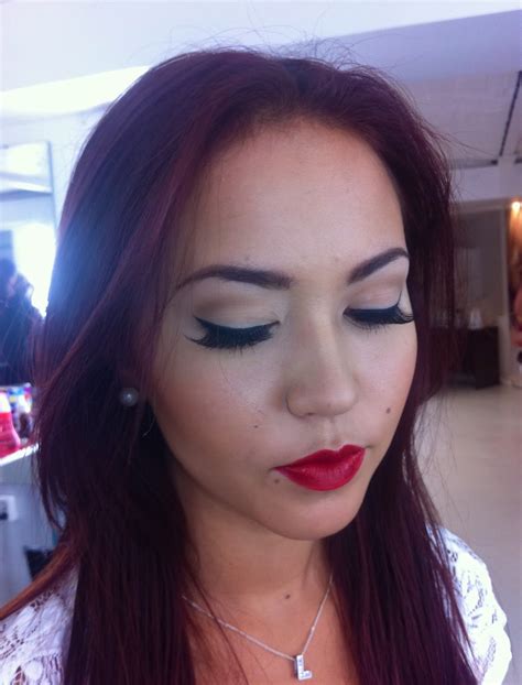 Ml Makeup Makeup Look Classic Red Lipstick And Black Eyeliner